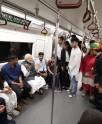 पीएम की मेट्रो सहयात्रियों से बातचीत