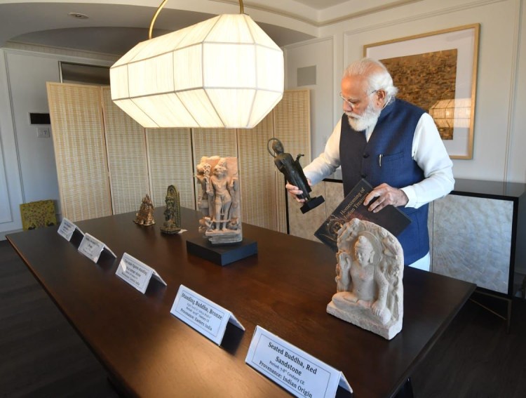 pm brings home 157 artefacts & antiquities from us