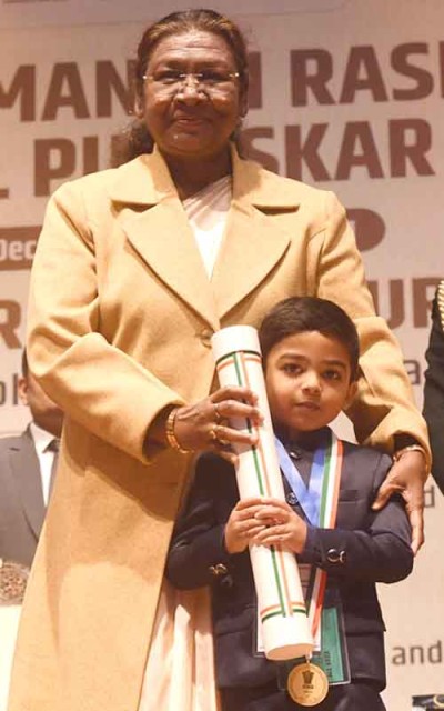 awards to meritorious children on veer bal diwas