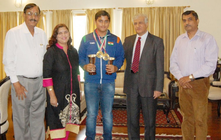 shooter shapath bhardwaj met governor, dr. kant paul