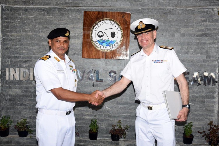 british royal navy delegation came to india