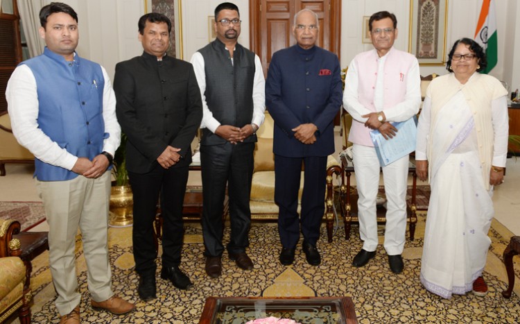 president ramnath kovid with dr. ambedkar mahasabha delegation