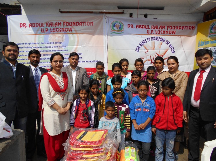 dr. abdul kalam foundation, stationery distributed to children