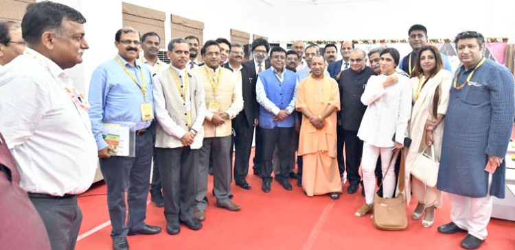 cm yogi adityanath, ceos in a district one product summit