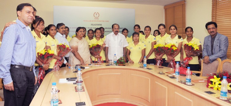 m. veerappa moily and jr. girls hockey team