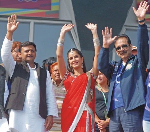 akhilesh yadav, katrina kaif and subrata roy