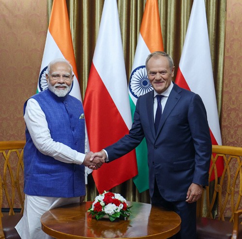 pm narendra modi meet with pm of poland