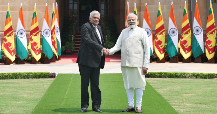 warm welcome for sri lankan president who came to india