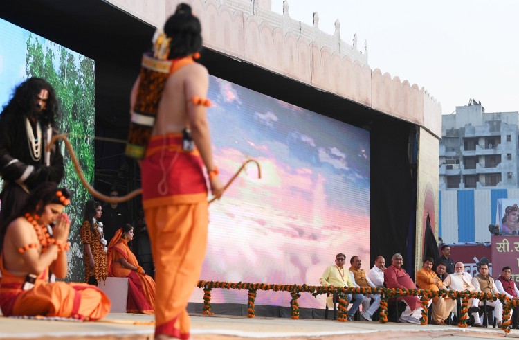 narendra modi attending the dussehra celebrations