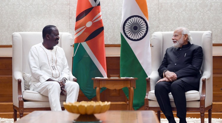 meets former prime minister of kenya narendra modi