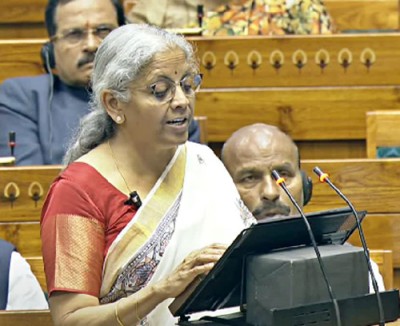 nirmala sitharaman presented union budget 2025-26