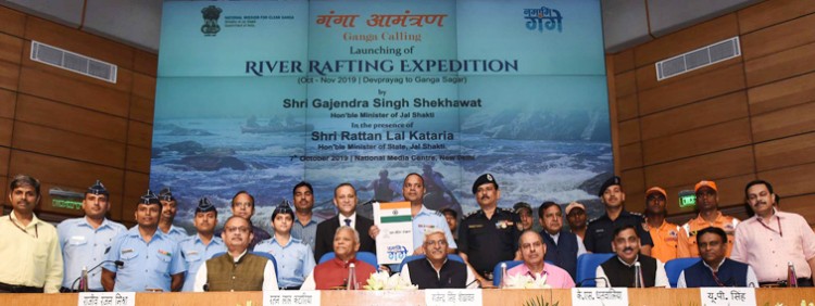 ceremony of the nmcg's rafting and kayaking expedition on river ganga