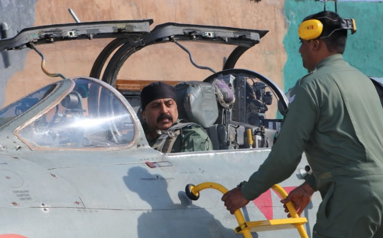 air chief flies in fighter jet on the first anniversary of balakot air strikes