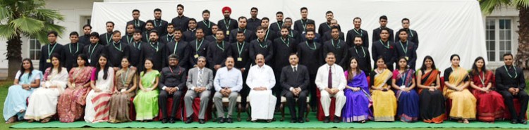 venkaiah naidu in the group picture with the indian administrative officer