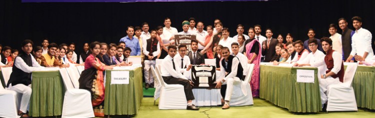 arjun ram meghwal in prize distribution function of the national youth parliament competition