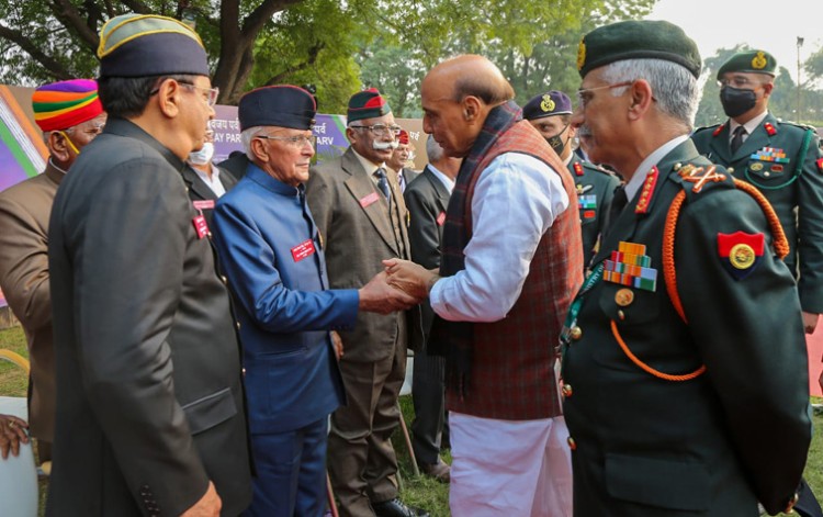 defense minister rajnath singh met the liberation warriors of bangladesh