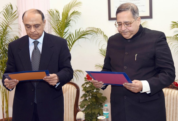 arvind saxena administering oath of the dr. t.c.a anant