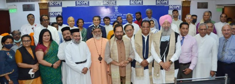 mukhtar naqvi interacts with prominent people of the christian community