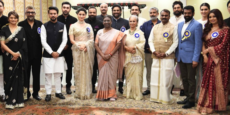 president gives 69th national film awards