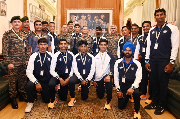 army chief honored the players