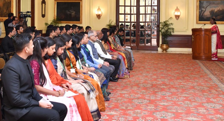 indian foreign service probationers call on the president