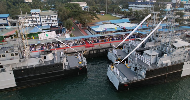 naval warships cheetah guldar and kumbhir decommissioned