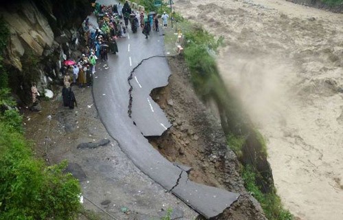 uttarakhand flood damaged road