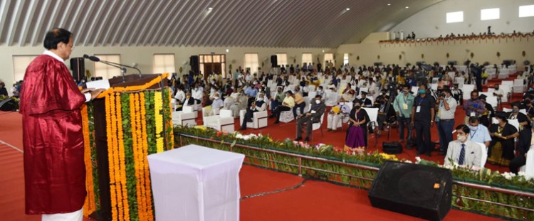 vice president presented the honoris causa to shakti kanta das rbi governor