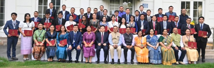 cambodian civil servants trained in india