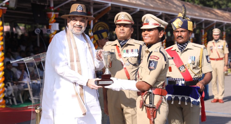 union home minister arrives at the convocation of svpn police academy