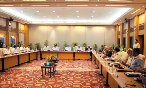 manmohan singh chairing the meeting of the prime minister's committee on the national e-governance plan (negp)