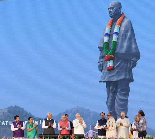 'statue of unity' dedicated to nation