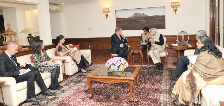 dr. seth berkley calls on the pm narendra modi