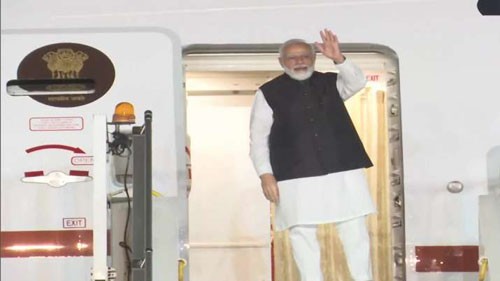 pm narendra modi leaves for rome-glasgow visit