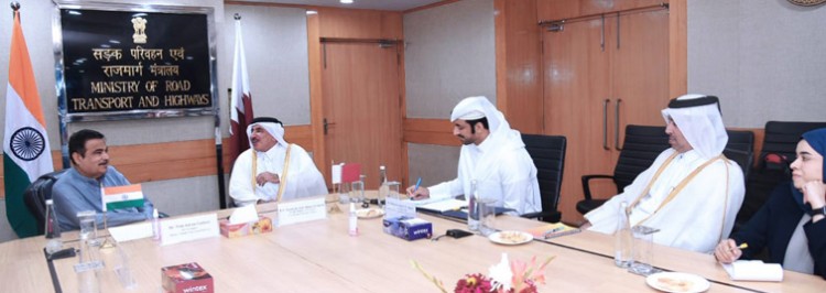 qatar's transport minister and delegation meet nitin gadkari