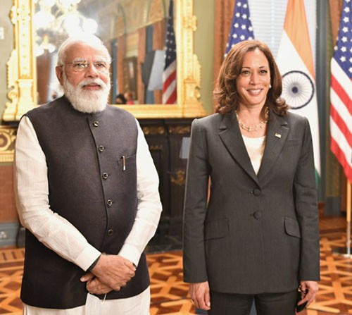 modi and kamala harris met warmly