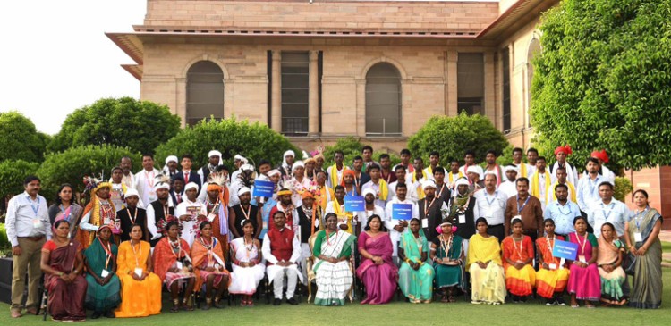 tribal groups met president draupadi murmu