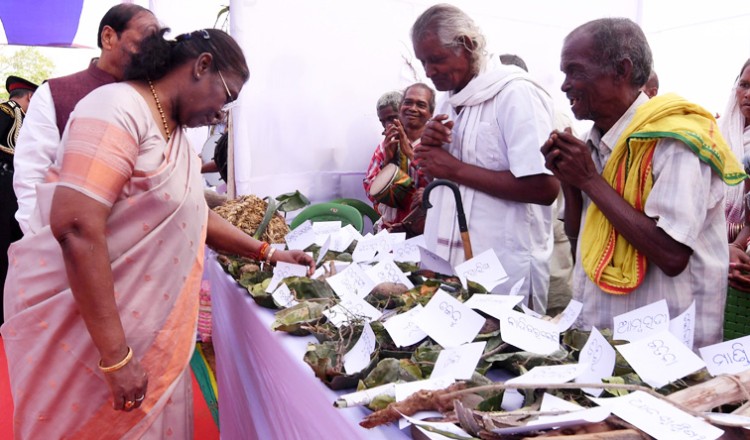 president droupadi murmu observed tribal foods