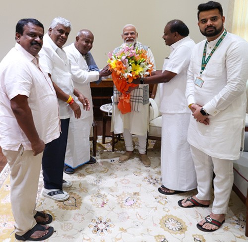 veteran jds politician from karnataka meets prime minister