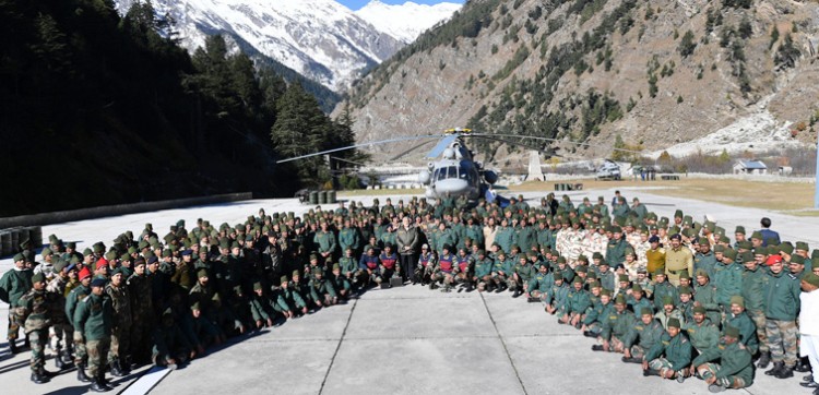 narendra modi celebrating diwali with the jawans