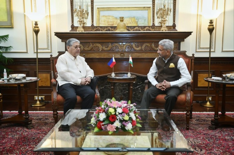 foreign secretary of philippines meets indian external affairs minister