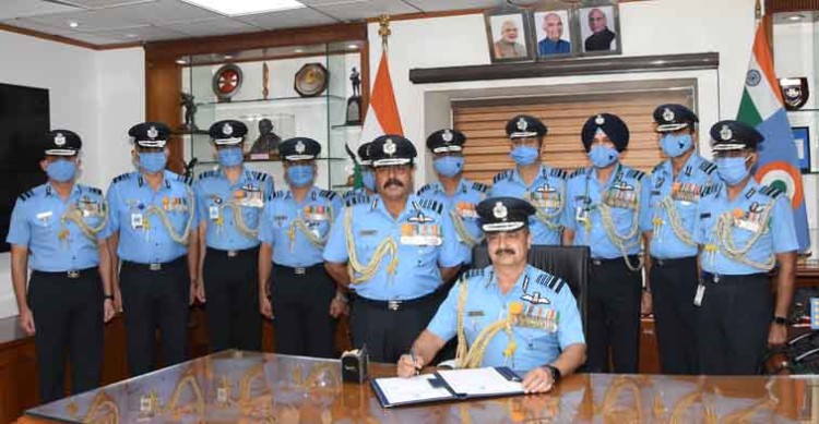 air chief vr choudhary takes over