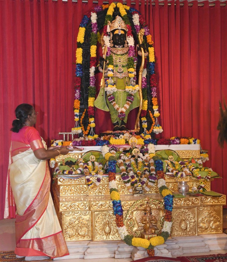 president draupadi murmu had darshan of balakram