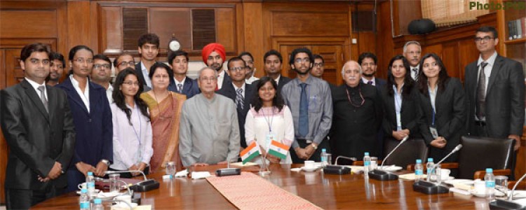 pranab mukherjee with the students of iits, iisc-b and iisers