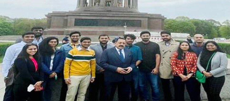 dr jitendra singh interaction with indian startup students and young professionals in berlin