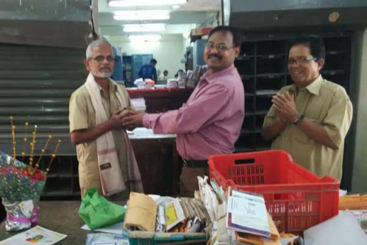 postman ajit sawant, honored, malad west