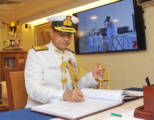 admiral jasjit singh becomes western fleet commander