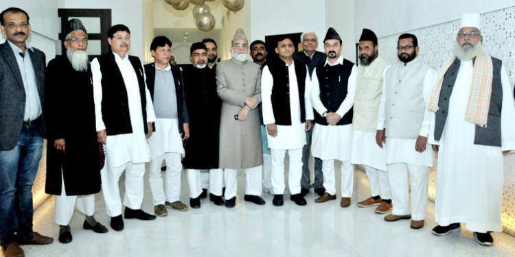 imam maulana syed ahmed bukhari meet cm akhilesh yadav