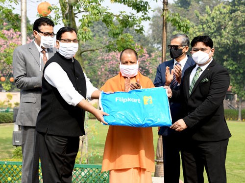 flipkart presented ppe kit to cm yogi