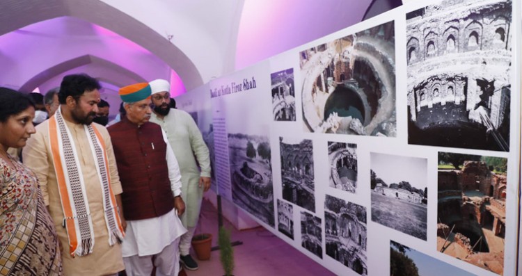 photo exhibition on delhi's baolis